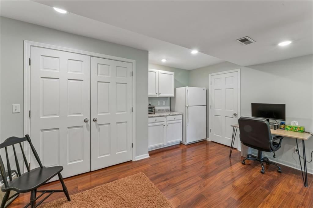 15114 W 123rd Street — photo 31