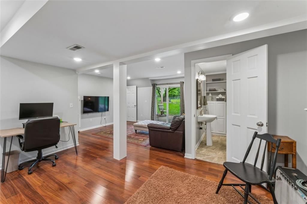 15114 W 123rd Street — photo 32