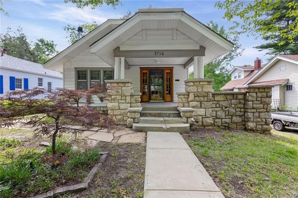5736 Kenwood Avenue — photo 1