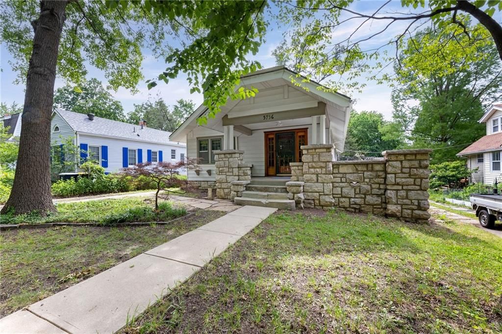 5736 Kenwood Avenue — photo 3