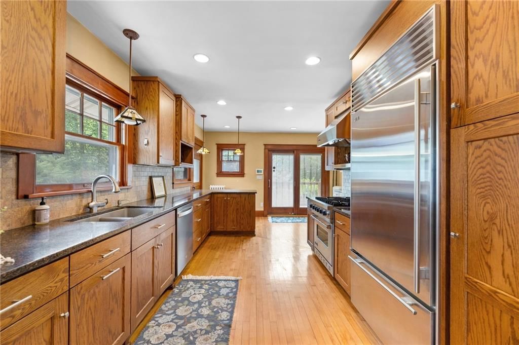 5736 Kenwood Avenue — photo 15