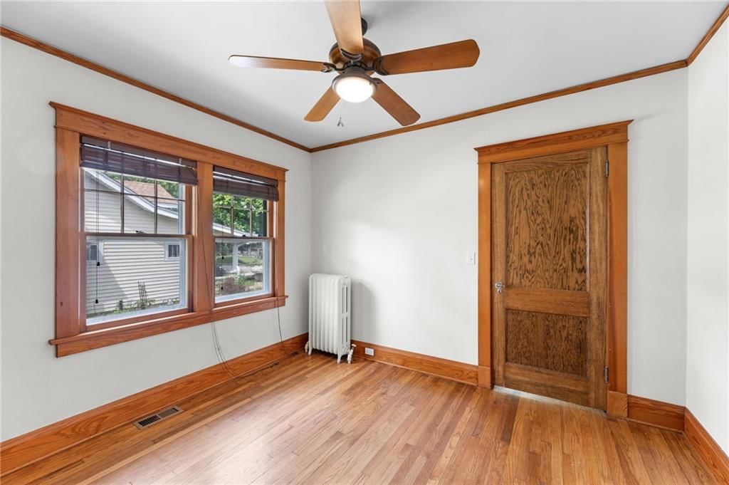 5736 Kenwood Avenue — photo 19