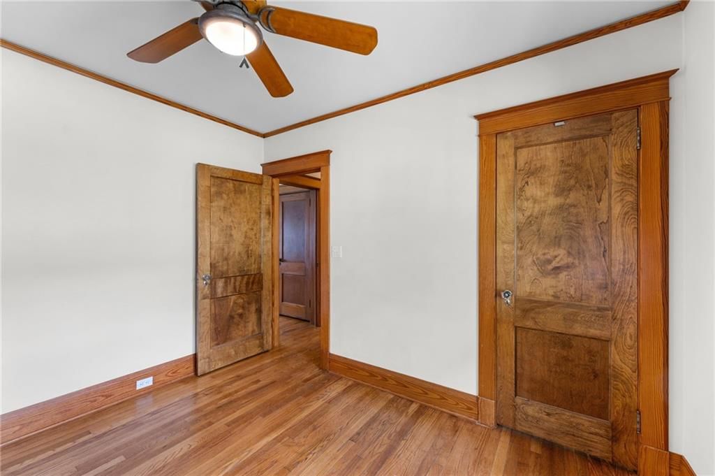 5736 Kenwood Avenue — photo 20