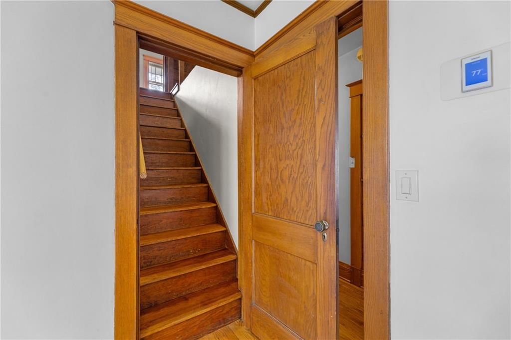 5736 Kenwood Avenue — photo 24