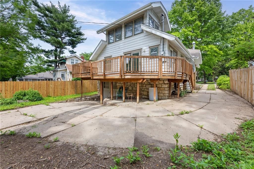 5736 Kenwood Avenue — photo 34