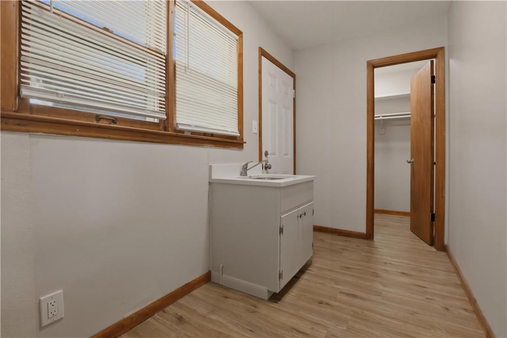 713 Dakota Street — photo 11