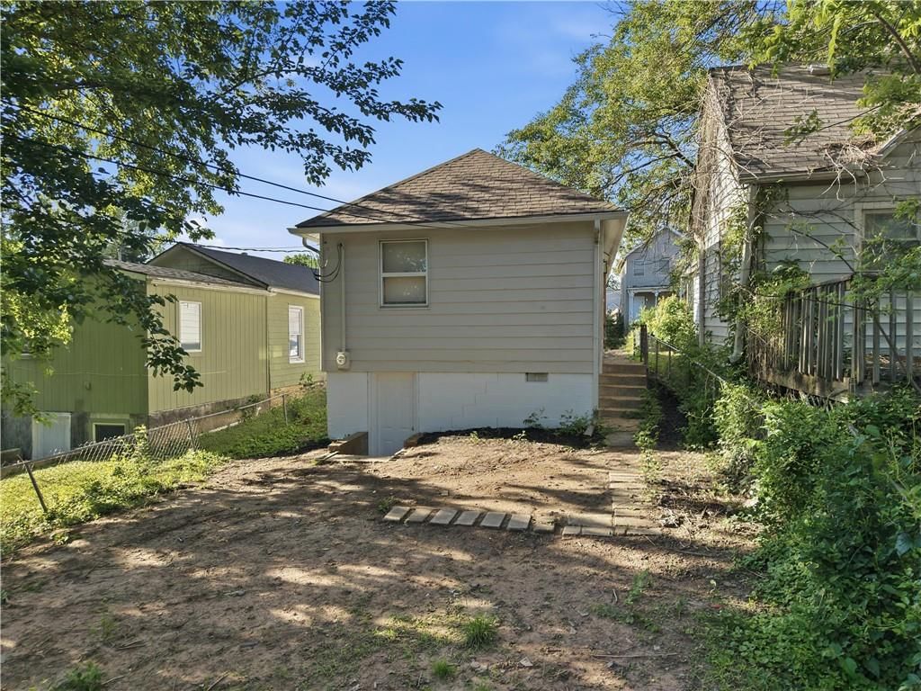713 Dakota Street — photo 17