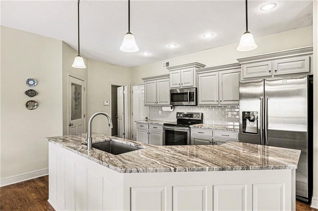 1826 S Jones Court — photo 8