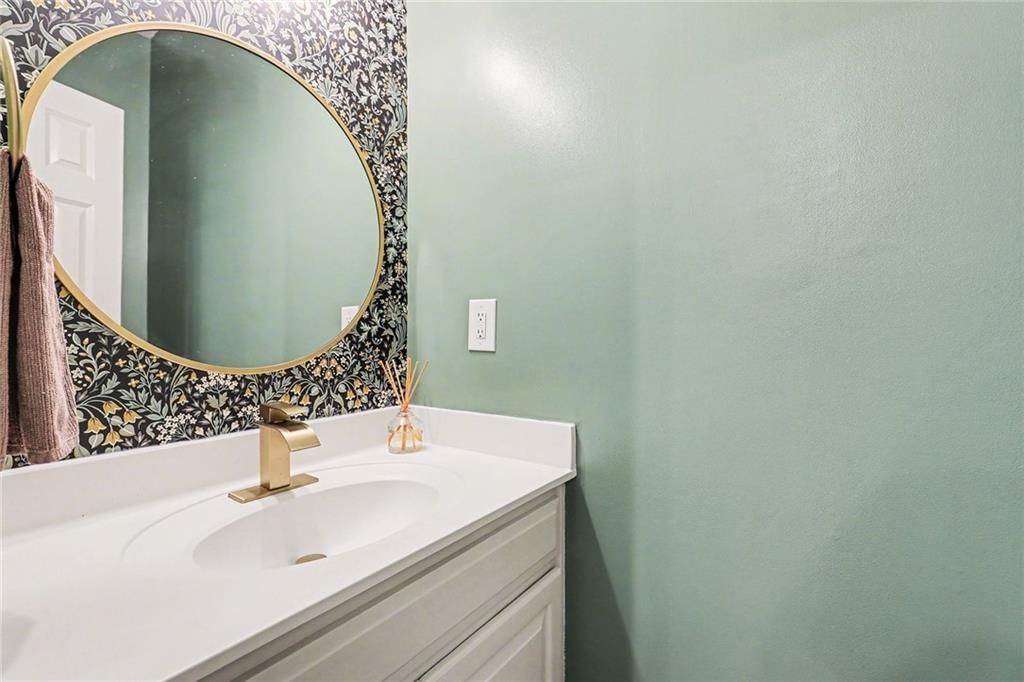 1826 S Jones Court — photo 16