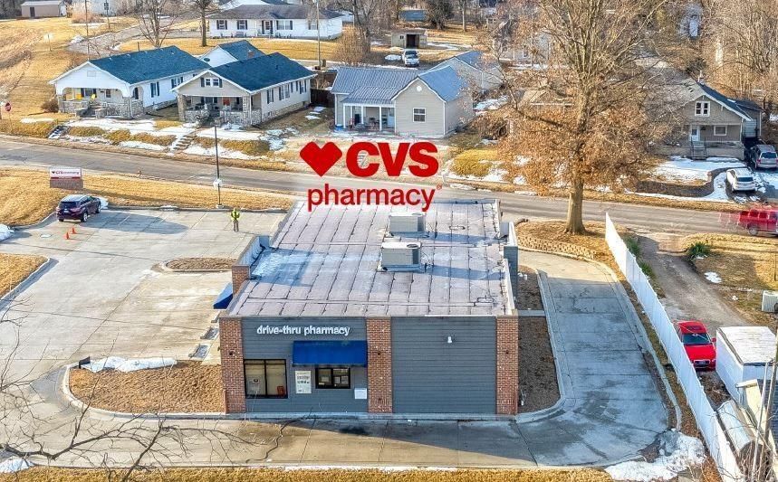 320 E Lexington Street — photo 4