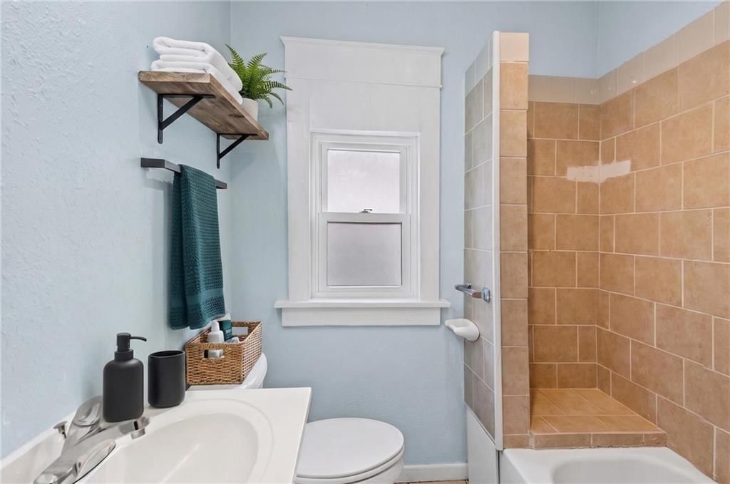 504 Wallace Avenue — photo 20