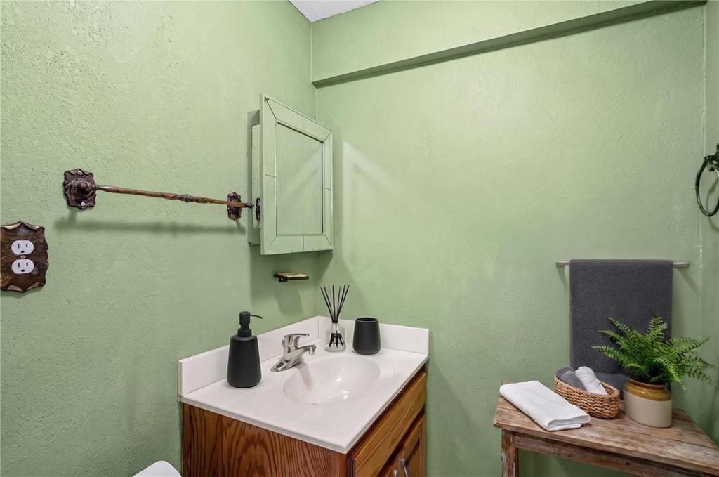 504 Wallace Avenue — photo 23