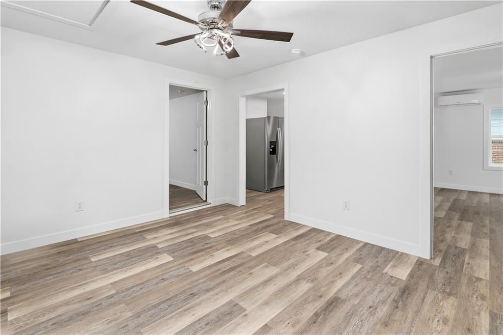 404 E Culton Street — photo 4