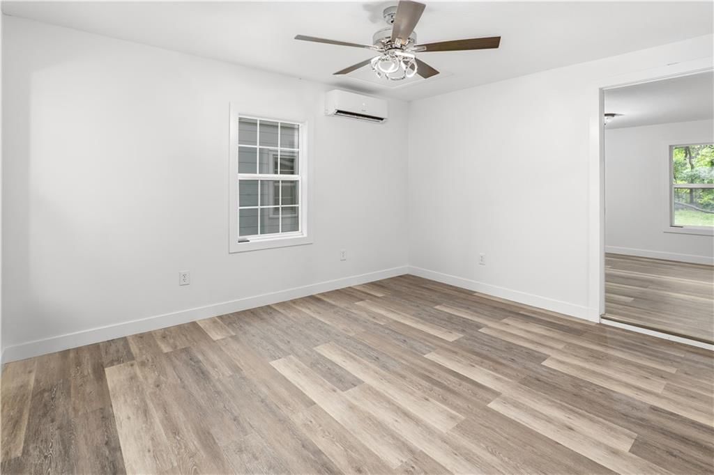 404 E Culton Street — photo 5