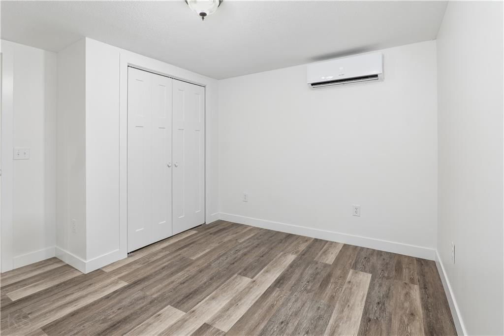 404 E Culton Street — photo 9