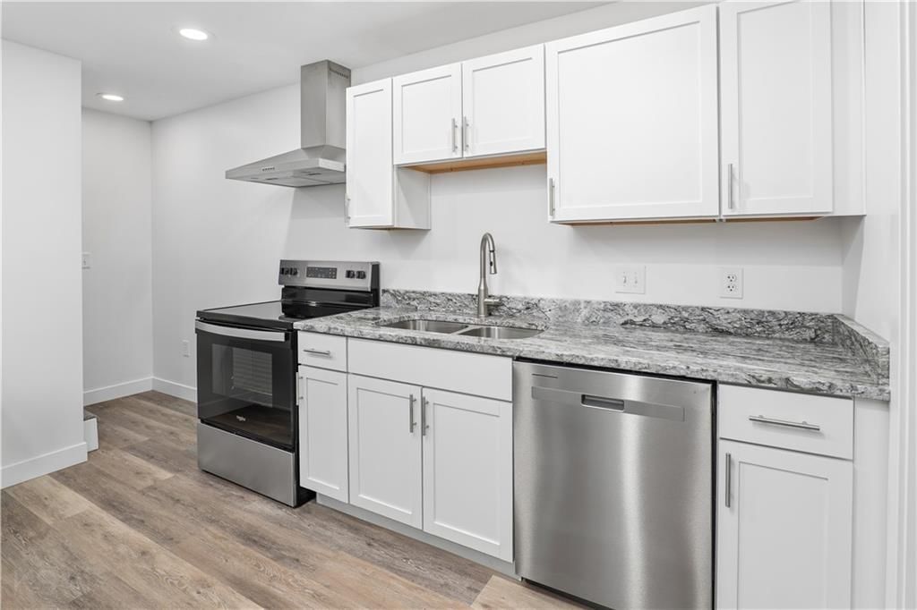 404 E Culton Street — photo 13