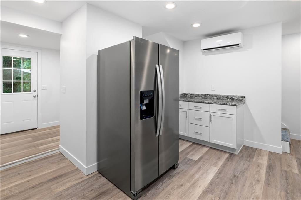 404 E Culton Street — photo 14