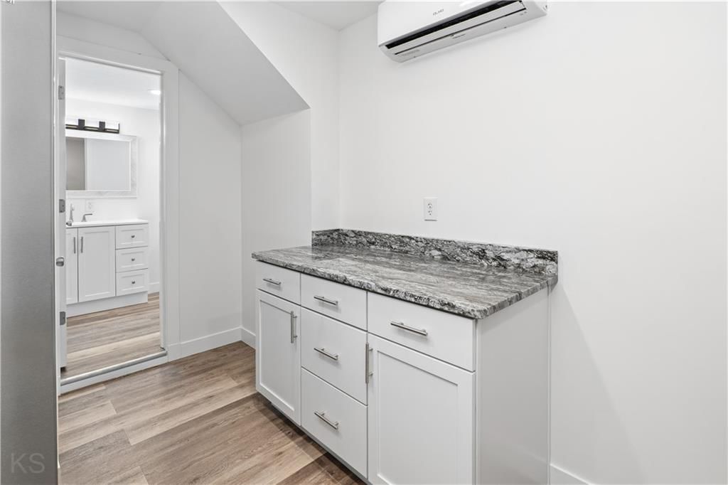 404 E Culton Street — photo 15