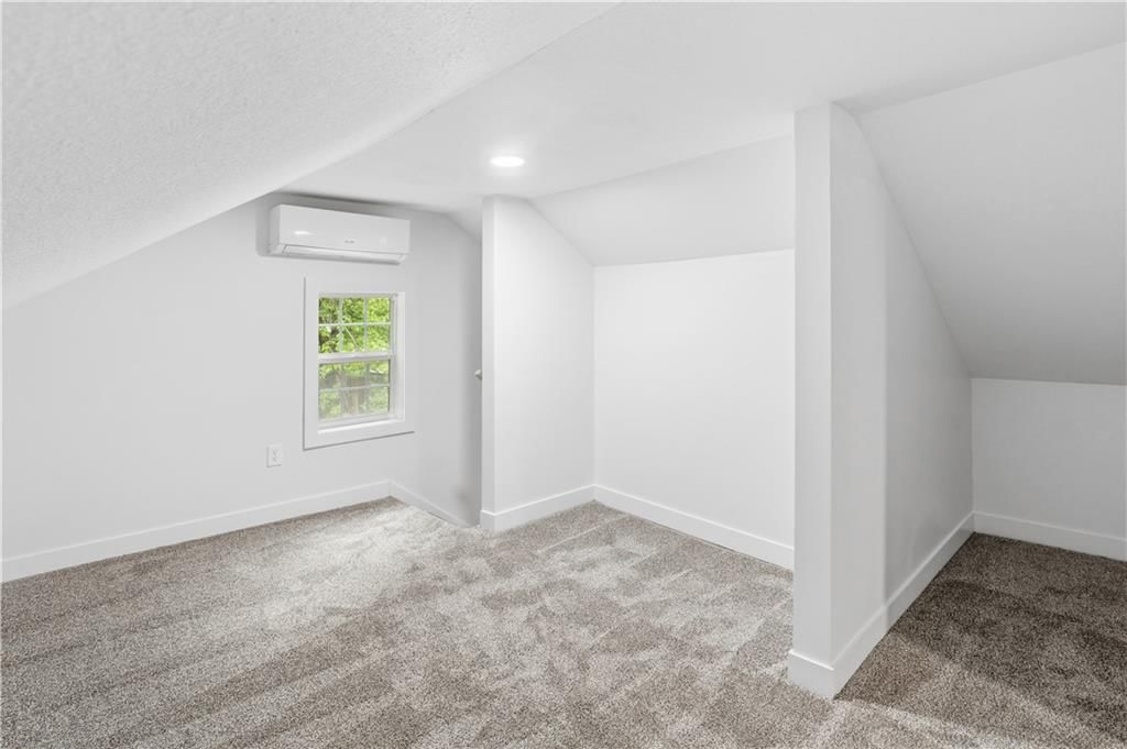 404 E Culton Street — photo 21