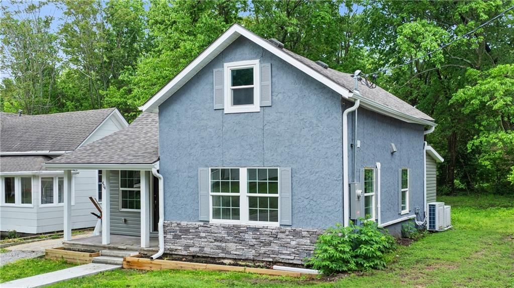 404 E Culton Street — photo 27