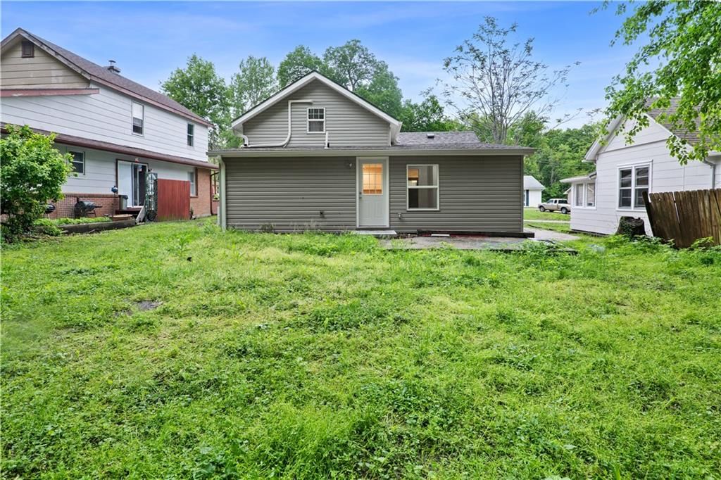 404 E Culton Street — photo 32
