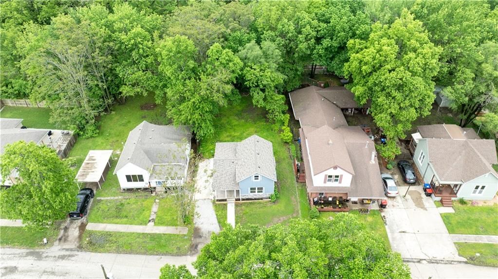 404 E Culton Street — photo 36