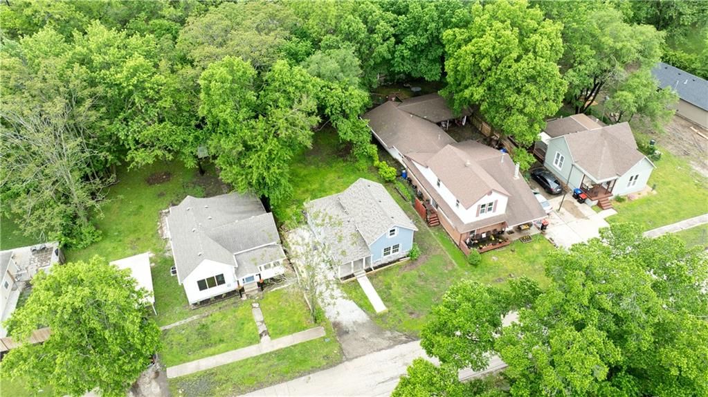 404 E Culton Street — photo 37