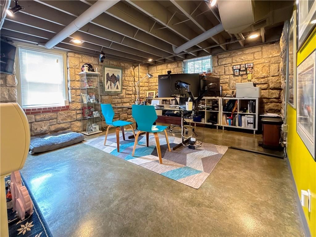 9703 Overbrook Road — photo 32