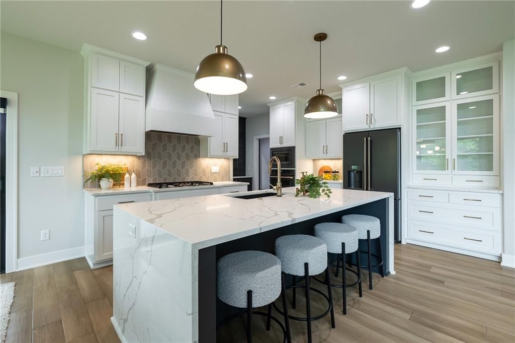 2021 NE Bluestone Drive — photo 20