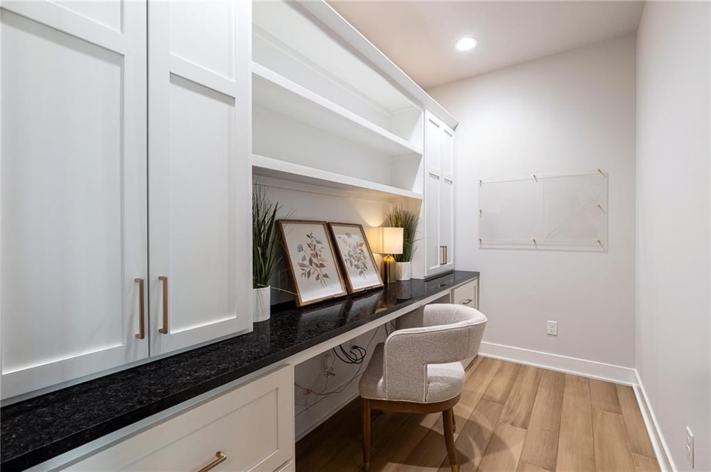 2021 NE Bluestone Drive — photo 30