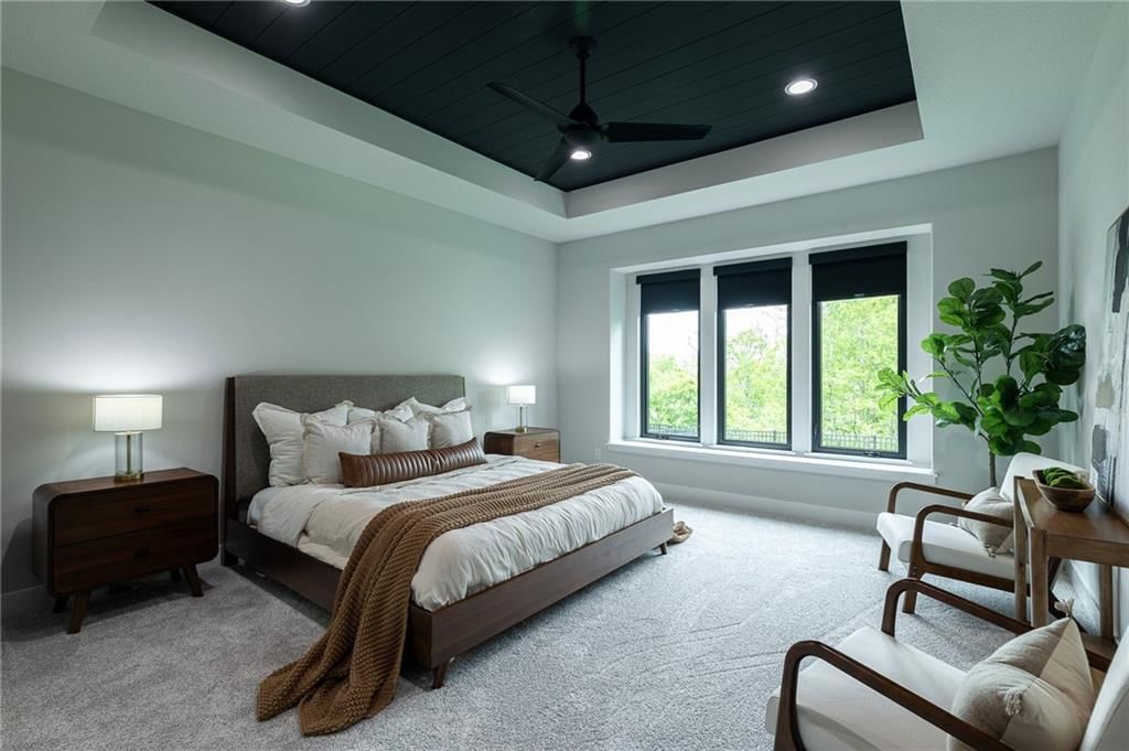 2021 NE Bluestone Drive — photo 32