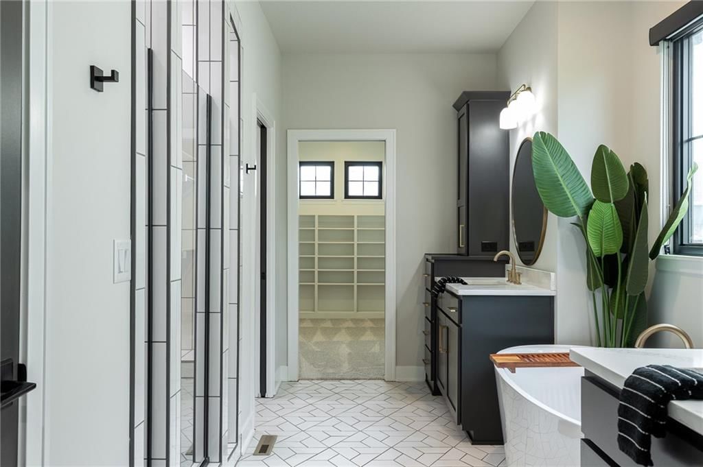 2021 NE Bluestone Drive — photo 35