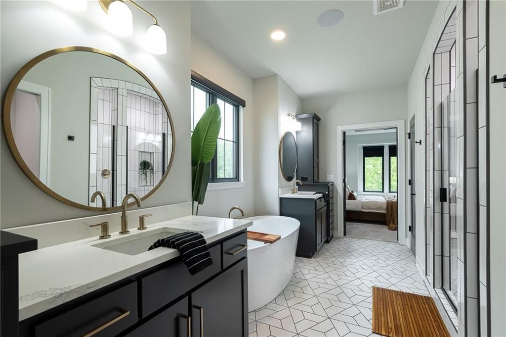 2021 NE Bluestone Drive — photo 41
