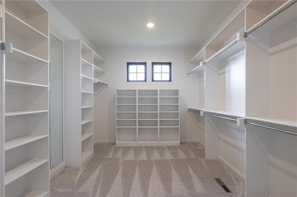 2021 NE Bluestone Drive — photo 43