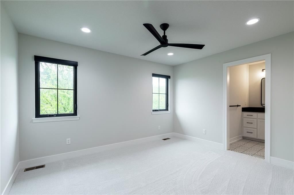 2021 NE Bluestone Drive — photo 55