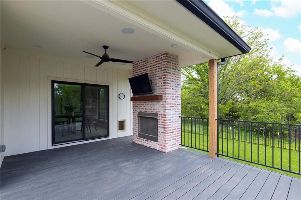 2021 NE Bluestone Drive — photo 58