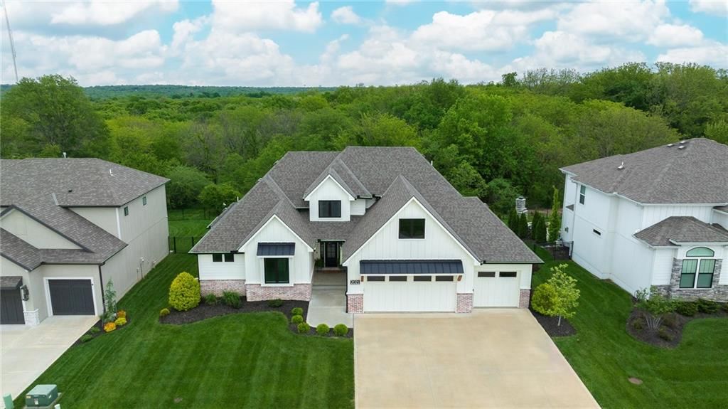 2021 NE Bluestone Drive — photo 64