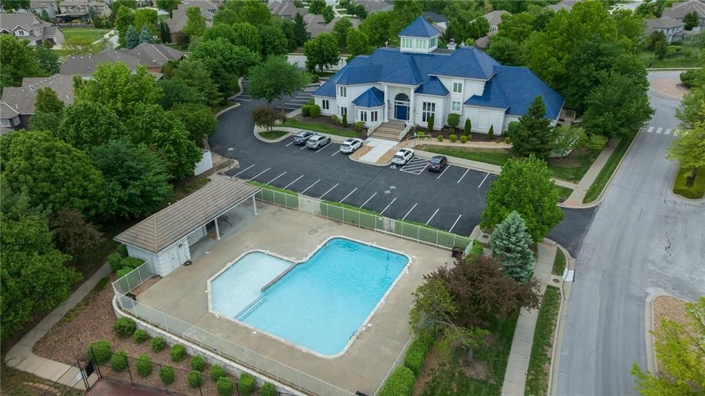 2021 NE Bluestone Drive — photo 67