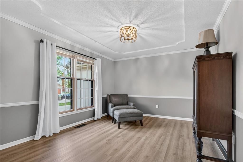 9410 Hall Drive — photo 3