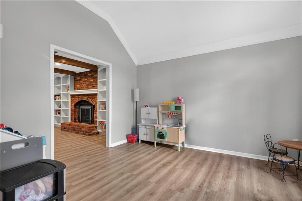 9410 Hall Drive — photo 5