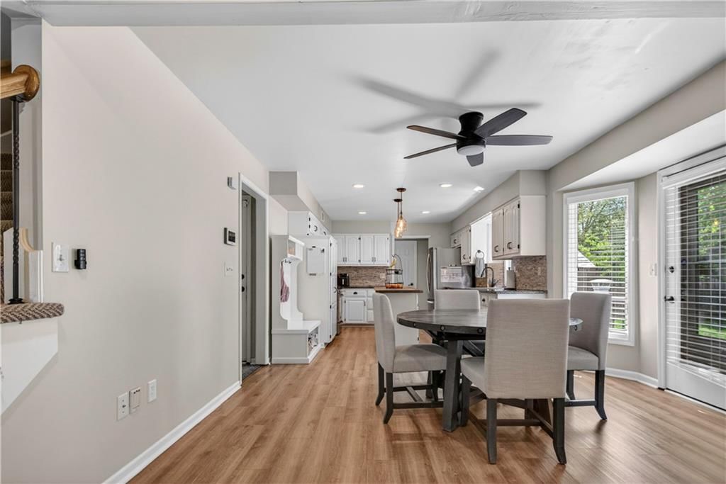 9410 Hall Drive — photo 11