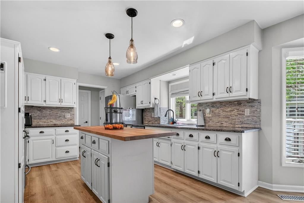 9410 Hall Drive — photo 13