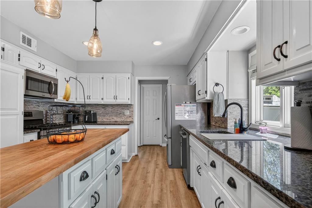 9410 Hall Drive — photo 15