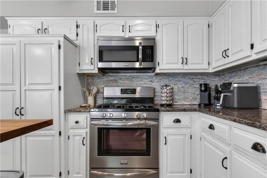 9410 Hall Drive — photo 17