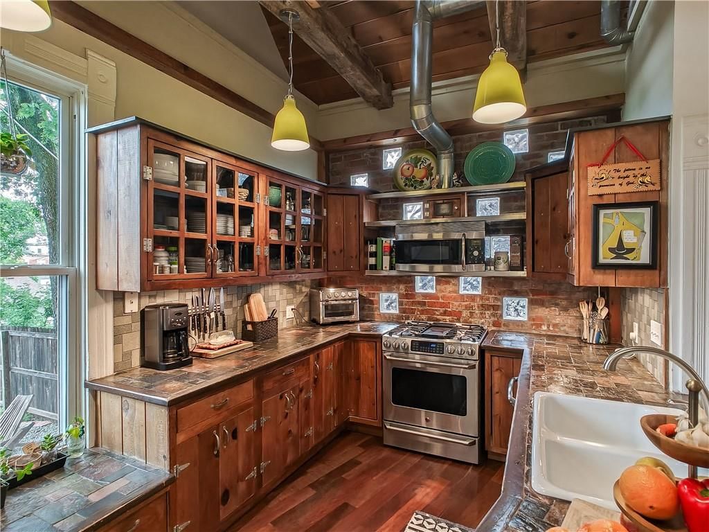2746 Holmes Street — photo 33