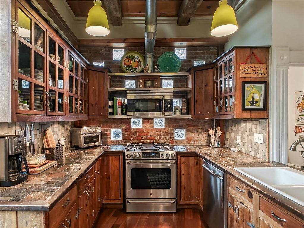 2746 Holmes Street — photo 34