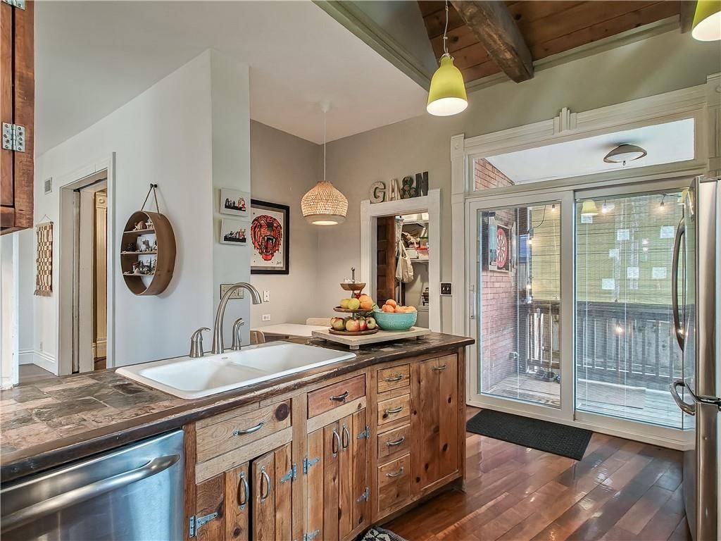 2746 Holmes Street — photo 36
