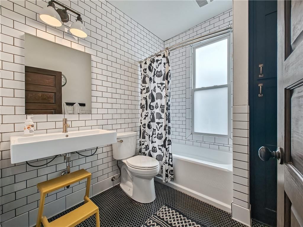 2746 Holmes Street — photo 43