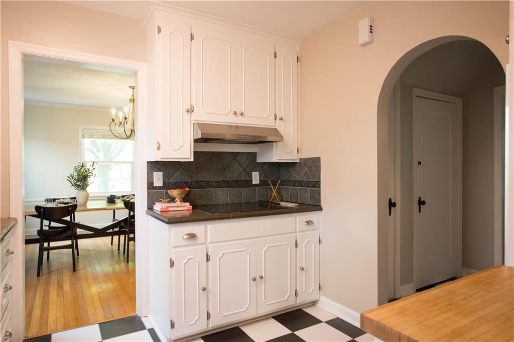 600 E 72nd Terrace — photo 12