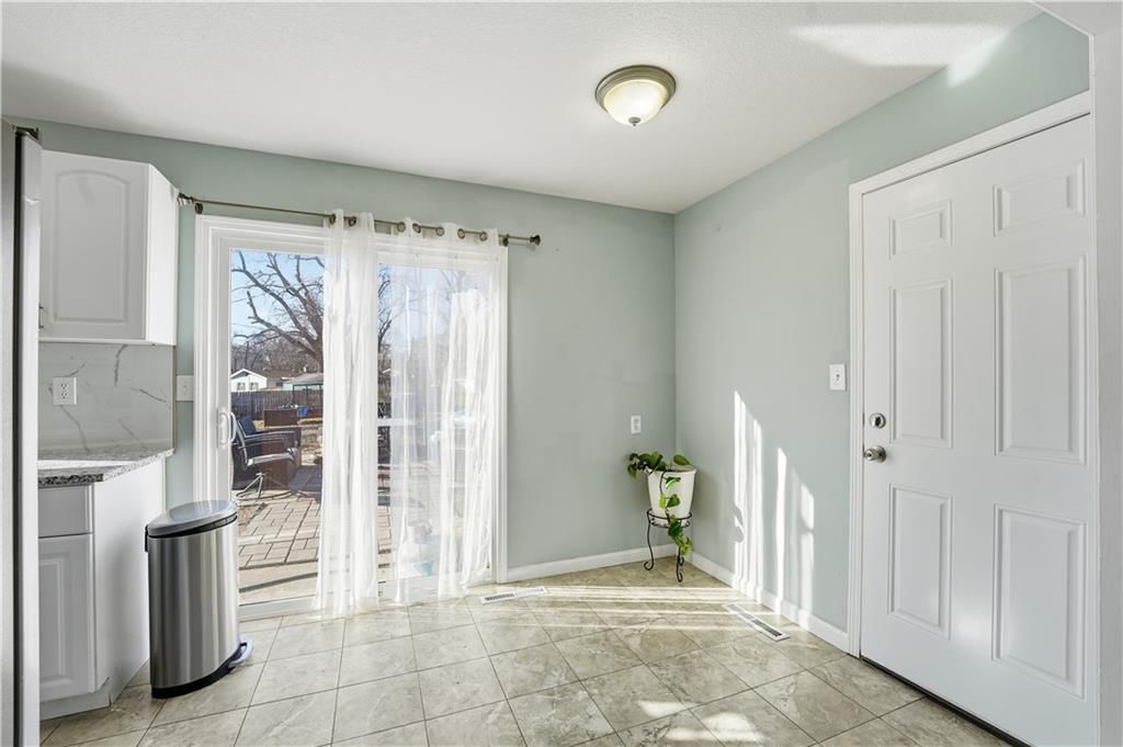 2732 S 51st Terrace — photo 7
